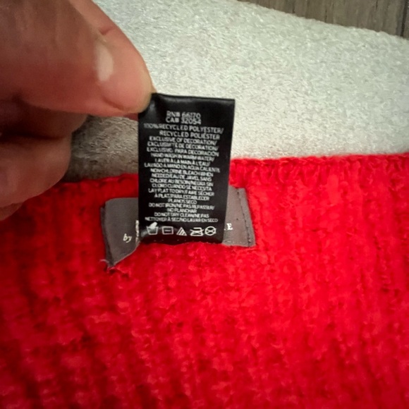 By Anthropologie Vibrant Red Knit Scarf Shawl Recycled Polyester - Picture 3 of 8